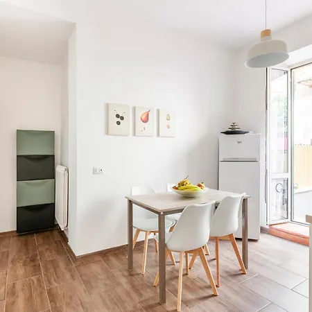 アパート Casa Lobelie Relax E Benessere A Roma ローマ